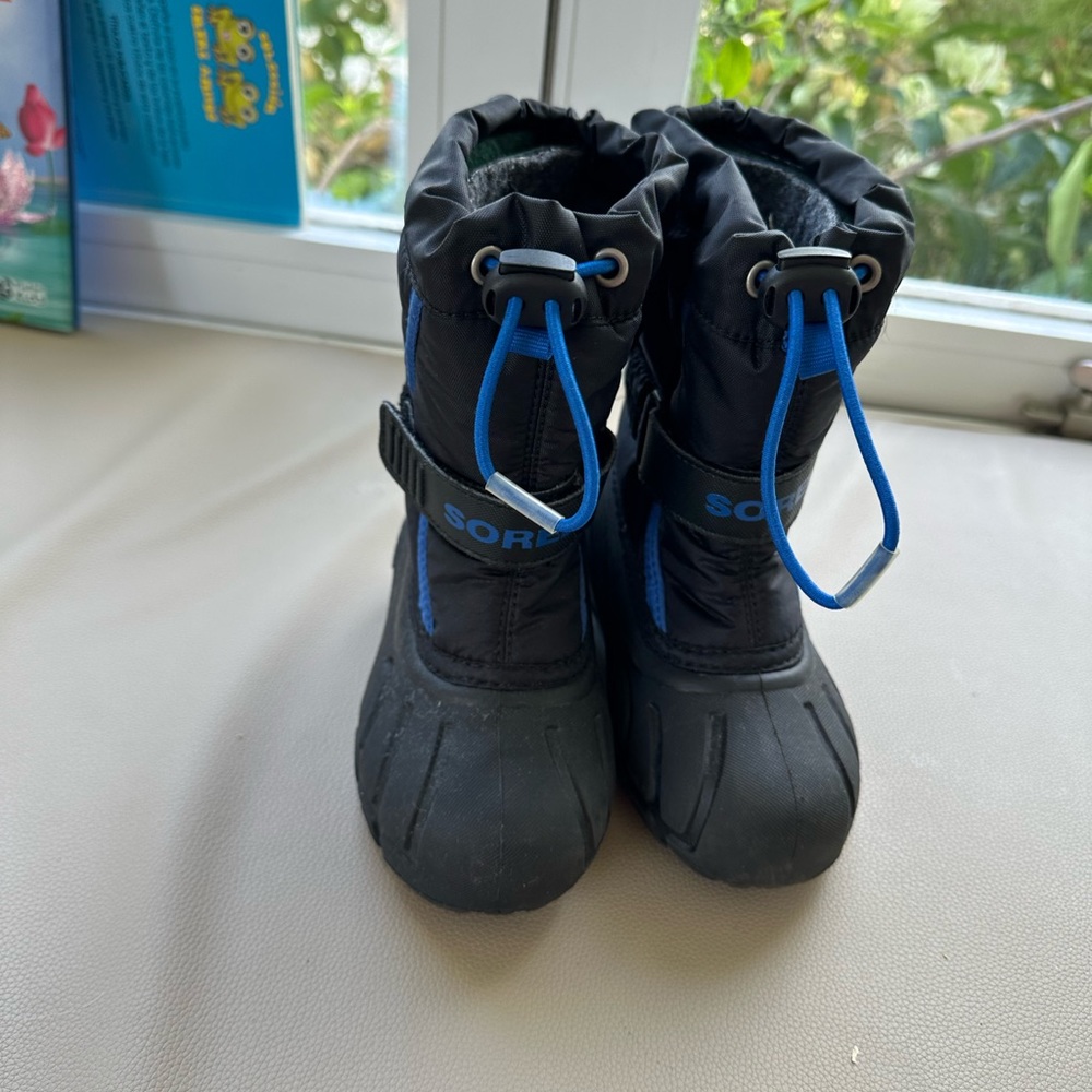 Sorel snow boots kids